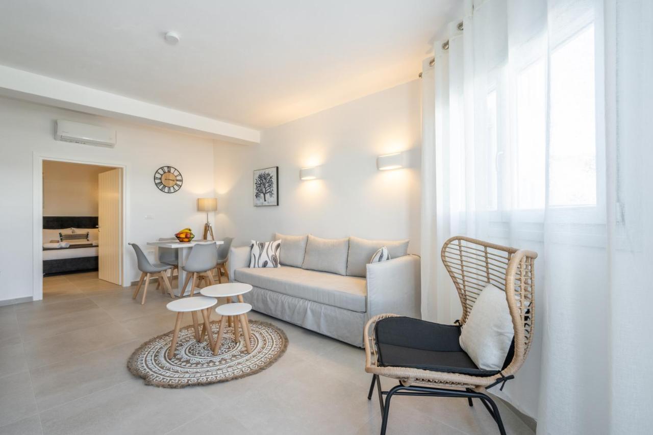 Sn Santorini Apartments Kamari  Ngoại thất bức ảnh